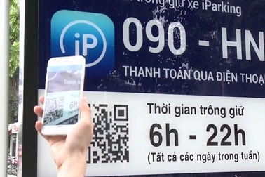 Hà Nội chính thức thu tiền trông giữ xe qua điện thoại di động