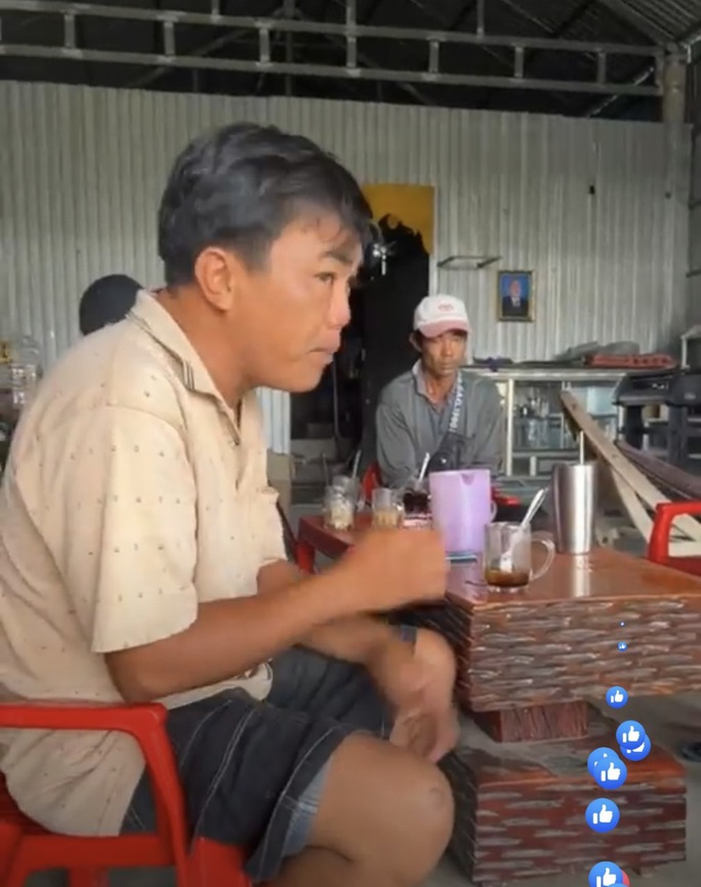 Xôn xao clip chủ trại hòm bị bom hàng - 2 Xôn xao clip chủ trại hòm bị bom hàng - 2