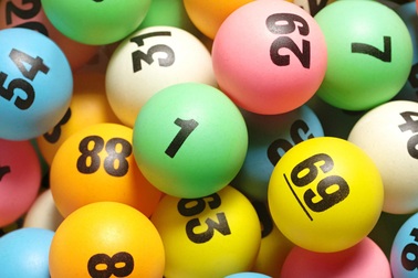 Tâm sự về “nỗi khổ” của người… trúng xổ số