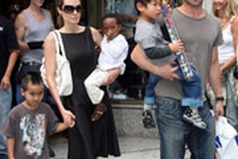 Angelina Jolie gửi thư về Việt Nam 