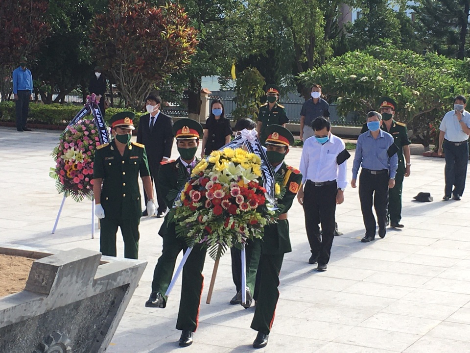 Truy điệu, an táng 21 hài cốt liệt sĩ hy sinh tại Lào và Campuchia - 2 Truy điệu, an táng 21 hài cốt liệt sĩ hy sinh tại Lào và Campuchia - 2
