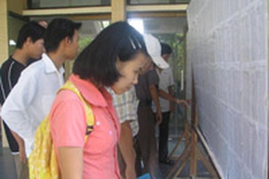 ĐH Kinh tế Quốc dân lập kỷ lục về số thủ khoa