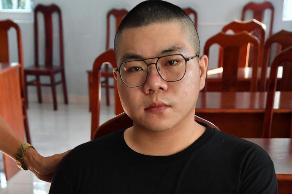 Bắt người nước ngoài mang 300gram ma túy vượt biên vào Tây Ninh - 1 Bắt người nước ngoài mang 300gram ma túy vượt biên vào Tây Ninh - 1
