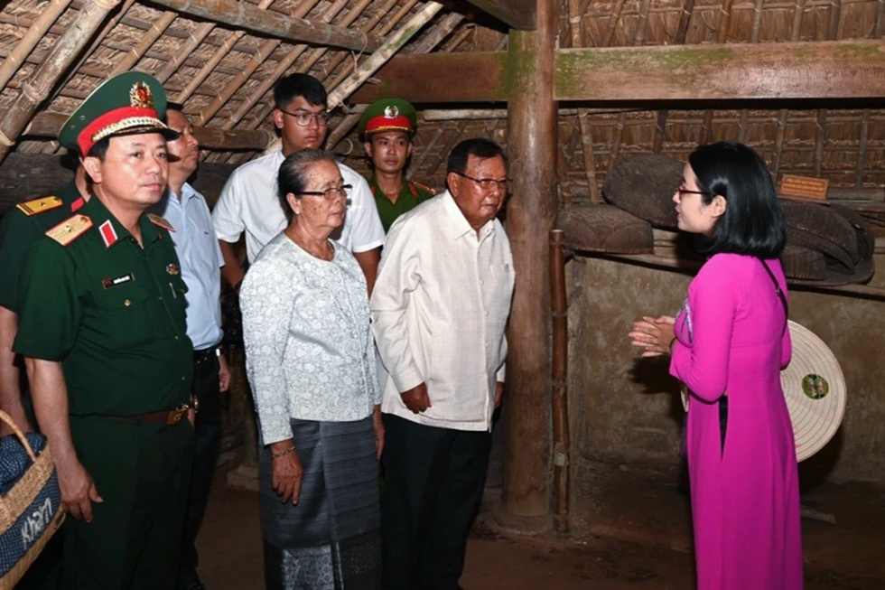 Chuyện những người thay gia đình Bác tiếp khách - 5 Chuyện những người thay gia đình Bác tiếp khách - 5