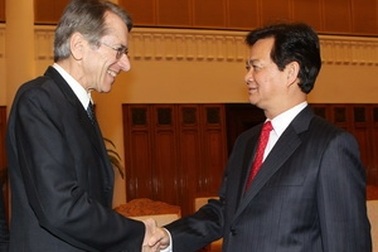 Thủ tướng Nguyễn Tấn Dũng tiếp Ngoại trưởng Italy