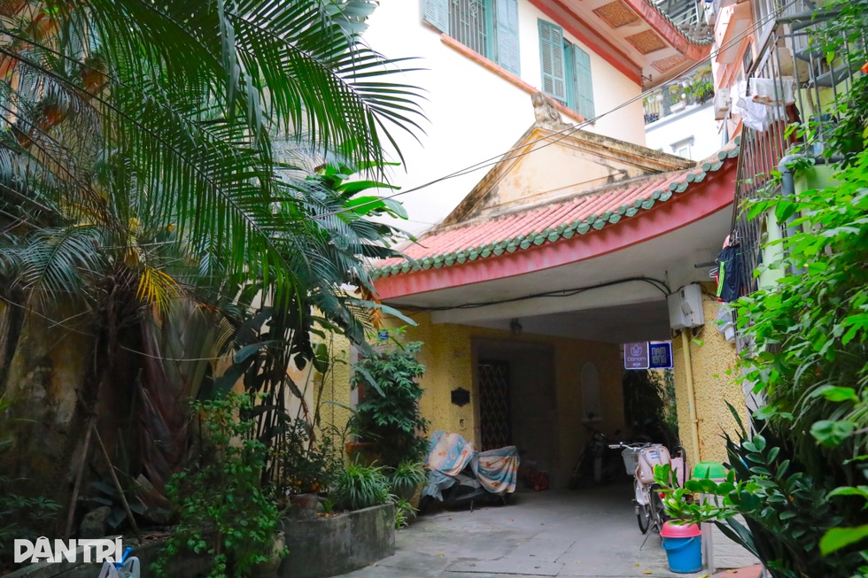 Điều chưa biết về biệt thự của vua Bảo Đại lọt thỏm giữa khu dân cư Hà Nội - 1 Điều chưa biết về biệt thự của vua Bảo Đại lọt thỏm giữa khu dân cư Hà Nội - 1