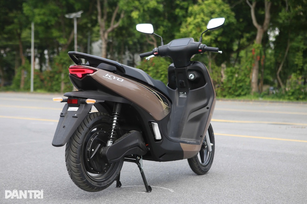 Tầm giá 30-35 triệu đồng, chọn xe máy điện VinFast Kyo hay Dat Bike Era E1? - 5 Tầm giá 30-35 triệu đồng, chọn xe máy điện VinFast Kyo hay Dat Bike Era E1? - 5