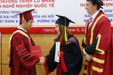 Học cử nhân ngành Ngôn ngữ Anh tại Trường Đại học Bách khoa Hà Nội - Cơ hội nghề nghiệp rộng mở