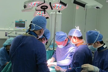 Đốt sống titan - Cơ hội mới cho bệnh nhân bị bệnh cột sống