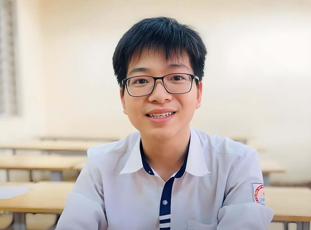 Tính cách thủ khoa khối A00 đến từ trường làng Hà Nội trong mắt bạn bè - 2 Tính cách thủ khoa khối A00 đến từ trường làng Hà Nội trong mắt bạn bè - 2