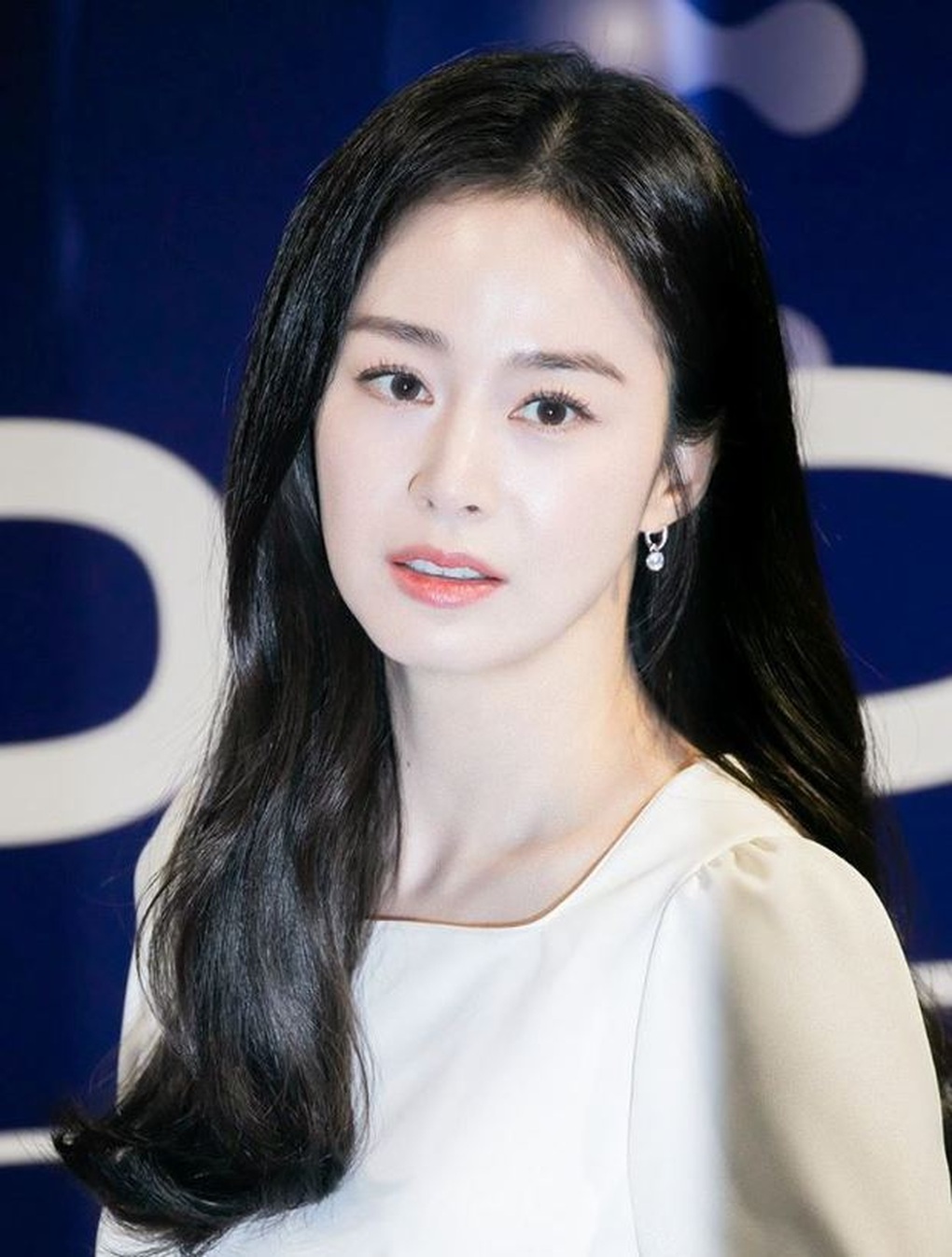 Kim Tae Hee xuất hiện xinh đẹp, sắp tái xuất màn ảnh nhỏ với dự án kinh dị - 3 Kim Tae Hee xuất hiện xinh đẹp, sắp tái xuất màn ảnh nhỏ với dự án kinh dị - 3