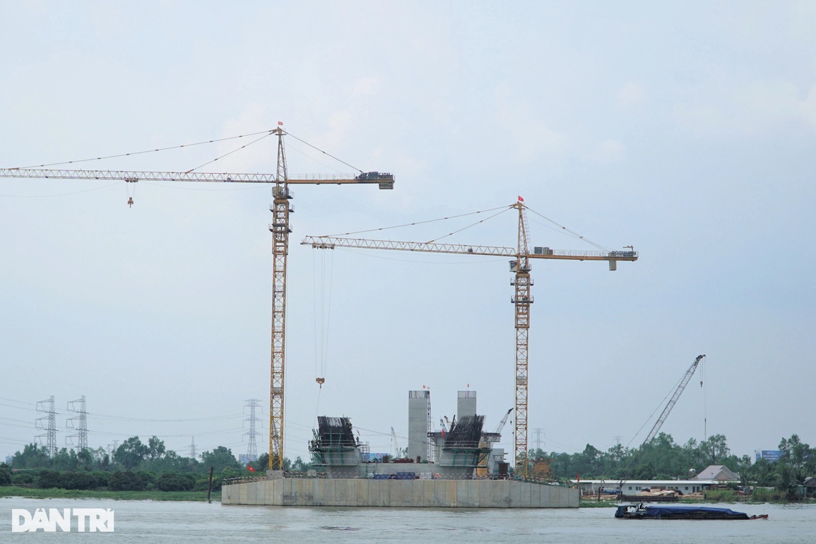 Không khí lao động nhộn nhịp ở cao tốc nghìn tỷ sau Tết Nguyên đán - 1 Không khí lao động nhộn nhịp ở cao tốc nghìn tỷ sau Tết Nguyên đán - 1