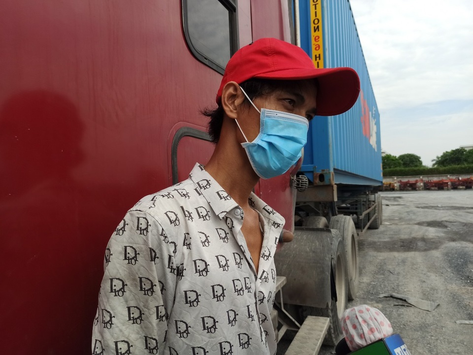 Hút thuốc lá bạn mời, tài xế container bị phạt 38 triệu đồng - 4 Hút thuốc lá bạn mời, tài xế container bị phạt 38 triệu đồng - 4