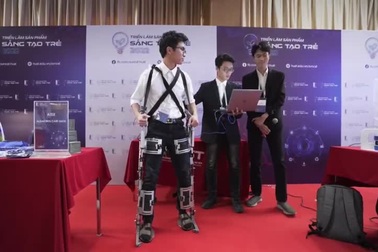 Video sản phẩm khung xương Người sắt của nhóm bạn trẻ Đại học Bách Khoa