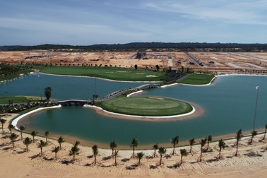 Bãi Dài, cánh cửa vệ tinh cho sự quá tải du lịch Khánh Hòa