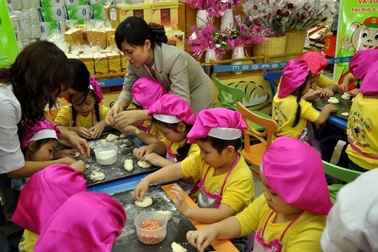 Bí quyết dạy con học tập ngày tết