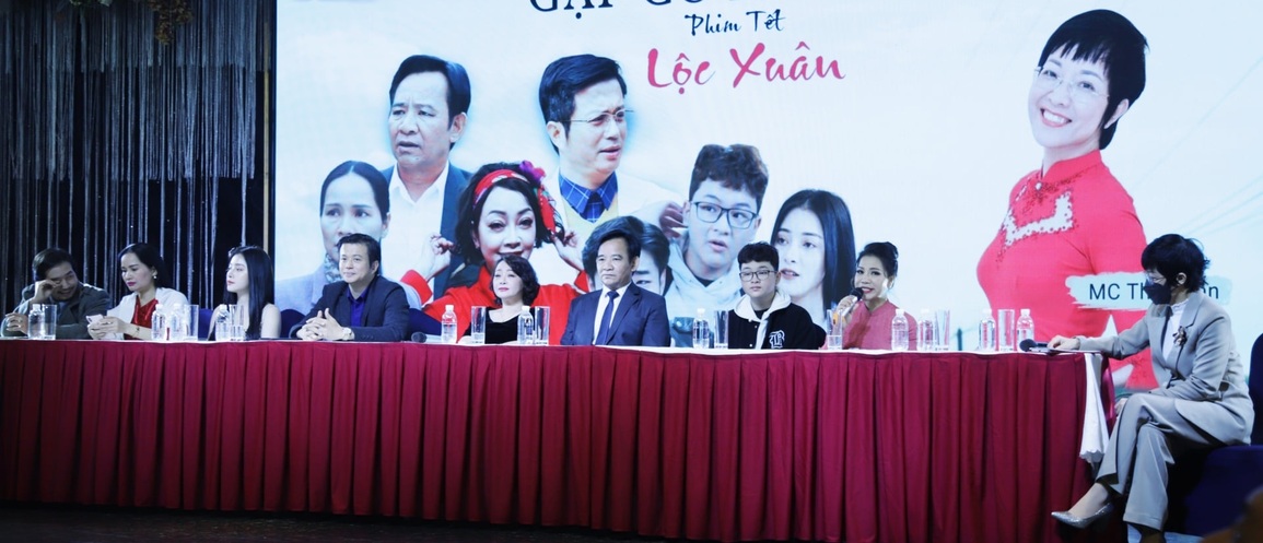 Quang Tèo ngơ ngác không lên sân khấu chỉ vì MC Thảo Vân gọi tên thật - 1 Quang Tèo ngơ ngác không lên sân khấu chỉ vì MC Thảo Vân gọi tên thật - 1