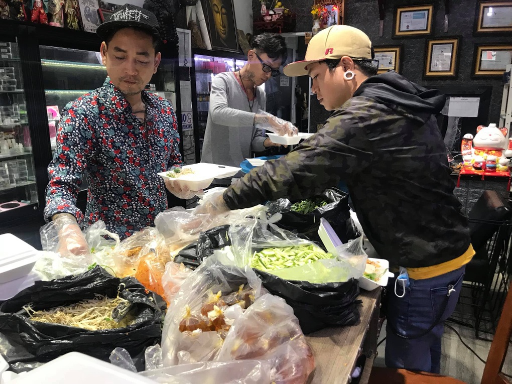 Thấy nước mắt mẹ, gã giang hồ gác kiếm sau 30 năm tắm máu - 5 Thấy nước mắt mẹ, gã giang hồ gác kiếm sau 30 năm tắm máu - 5