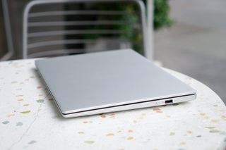 Đánh giá Asus Vivobook S14: Hiệu năng mạnh, pin tốt, màn hình cần cải thiện - 19