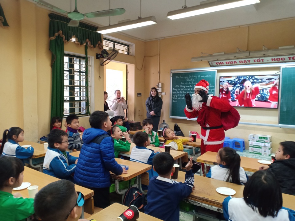 Thu tiền triệu nhờ… đóng vai ông già Noel - 2 Thu tiền triệu nhờ… đóng vai ông già Noel - 2