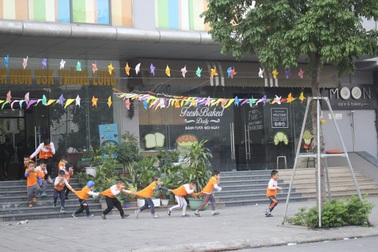 Hà Nội: Trẻ mầm non được diễn tập cách thoát khỏi hoả hoạn