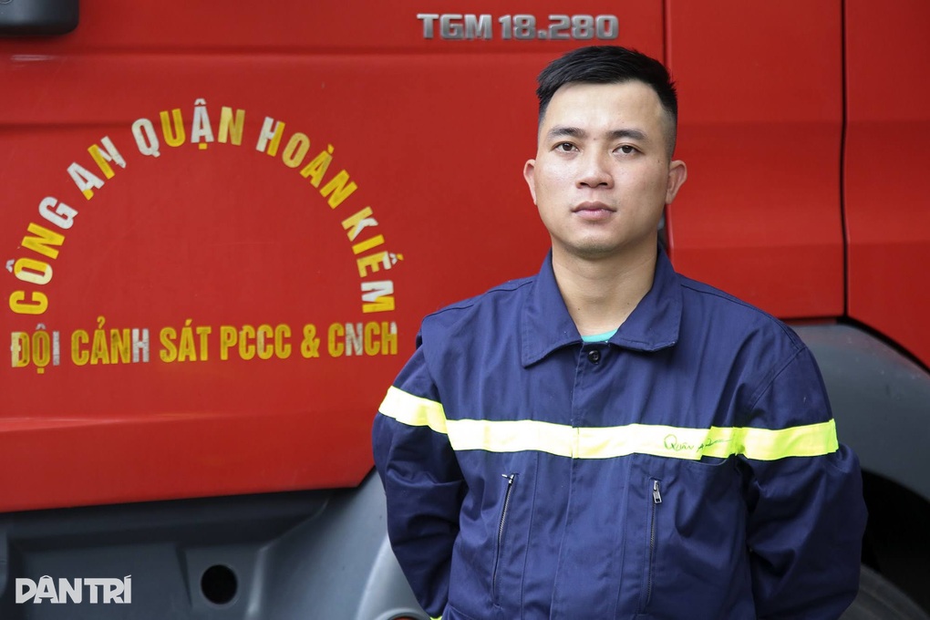 Gặp người hùng trong bức ảnh cứu 4 người bị hỏa hoạn gây bão mạng - 5 Gặp người hùng trong bức ảnh cứu 4 người bị hỏa hoạn gây bão mạng - 5