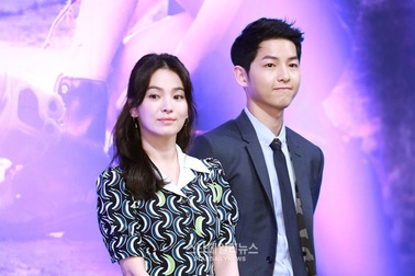 Song Joong Ki và Song Hye Kyo phủ nhận tin đồn hò hẹn