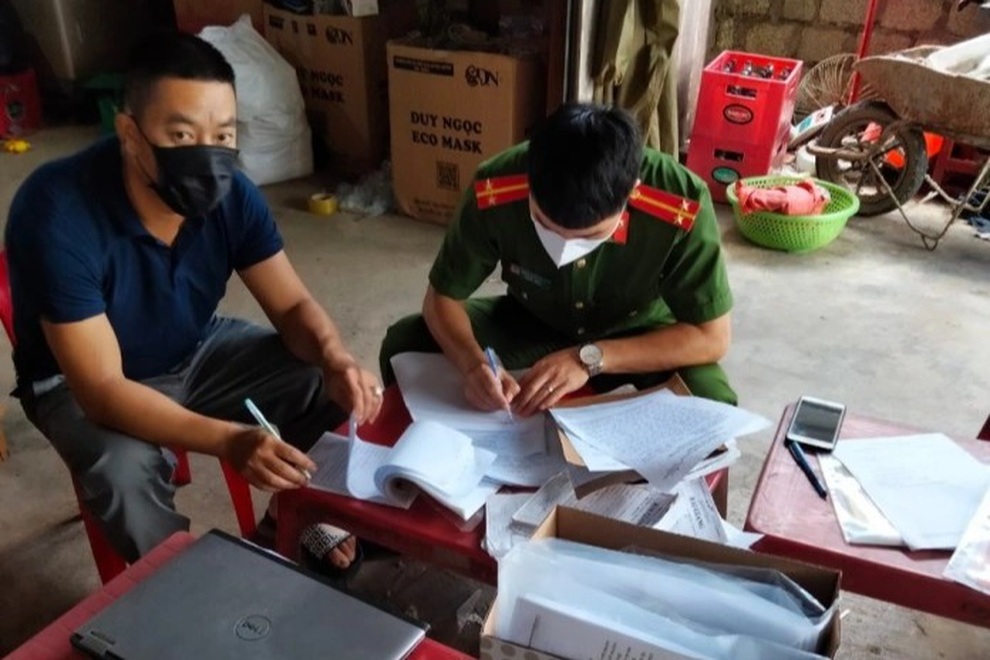 Phá chuyên án tín dụng đen hơn 2.000 lượt vay với tổng số tiền 10 tỷ đồng - 1 Phá chuyên án tín dụng đen hơn 2.000 lượt vay với tổng số tiền 10 tỷ đồng - 1