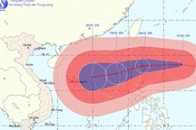 Video: Tin bão xa - Bão Megi