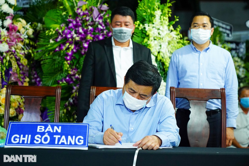 Những dòng tiễn biệt nguyên Phó Thủ tướng Trương Vĩnh Trọng - 7 Những dòng tiễn biệt nguyên Phó Thủ tướng Trương Vĩnh Trọng - 7