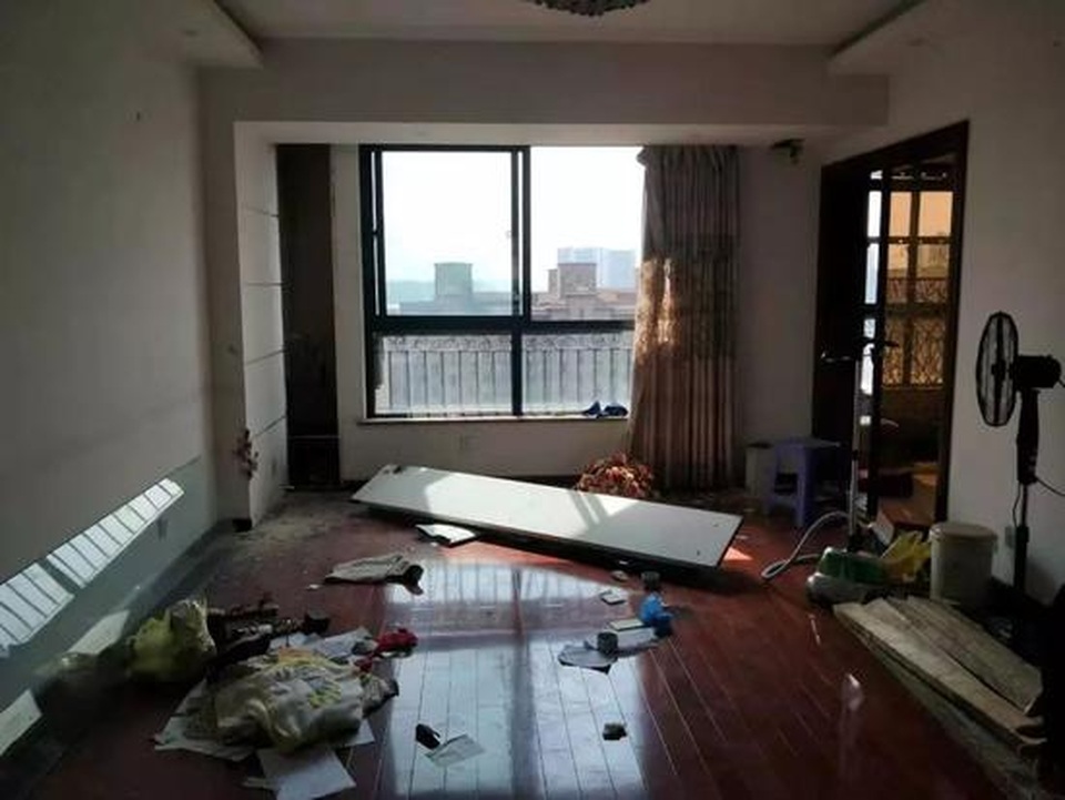 Chi 1,6 tỷ đồng lột xác căn nhà thời ông bà anh thành nơi ở đẹp long lanh - 2 Chi 1,6 tỷ đồng lột xác căn nhà thời ông bà anh thành nơi ở đẹp long lanh - 2
