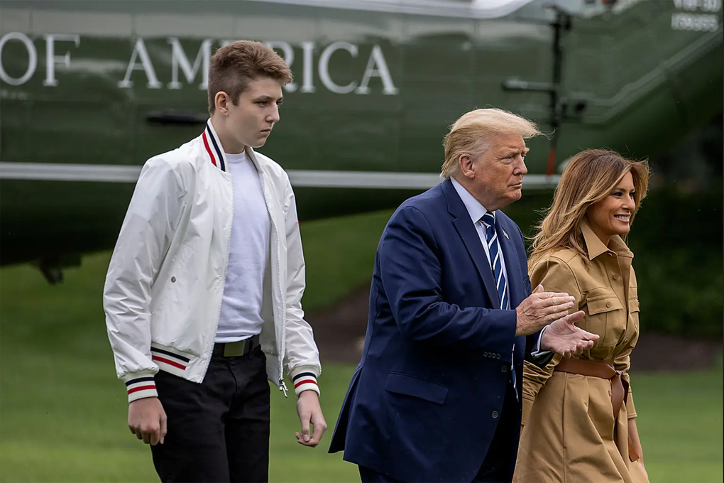 Barron Trump - từ con trai tỷ phú đáng yêu đến anh chàng cao 2,01m - 8 Barron Trump - từ con trai tỷ phú đáng yêu đến anh chàng cao 2,01m - 8