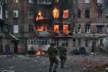 Nga pháo kích đáp trả Ukraine tại Donetsk, ít nhất 8 người thiệt mạng