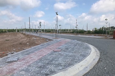 Covid-19 bùng phát, nhà đầu tư có tiền dễ mua miếng đất sinh lời cao