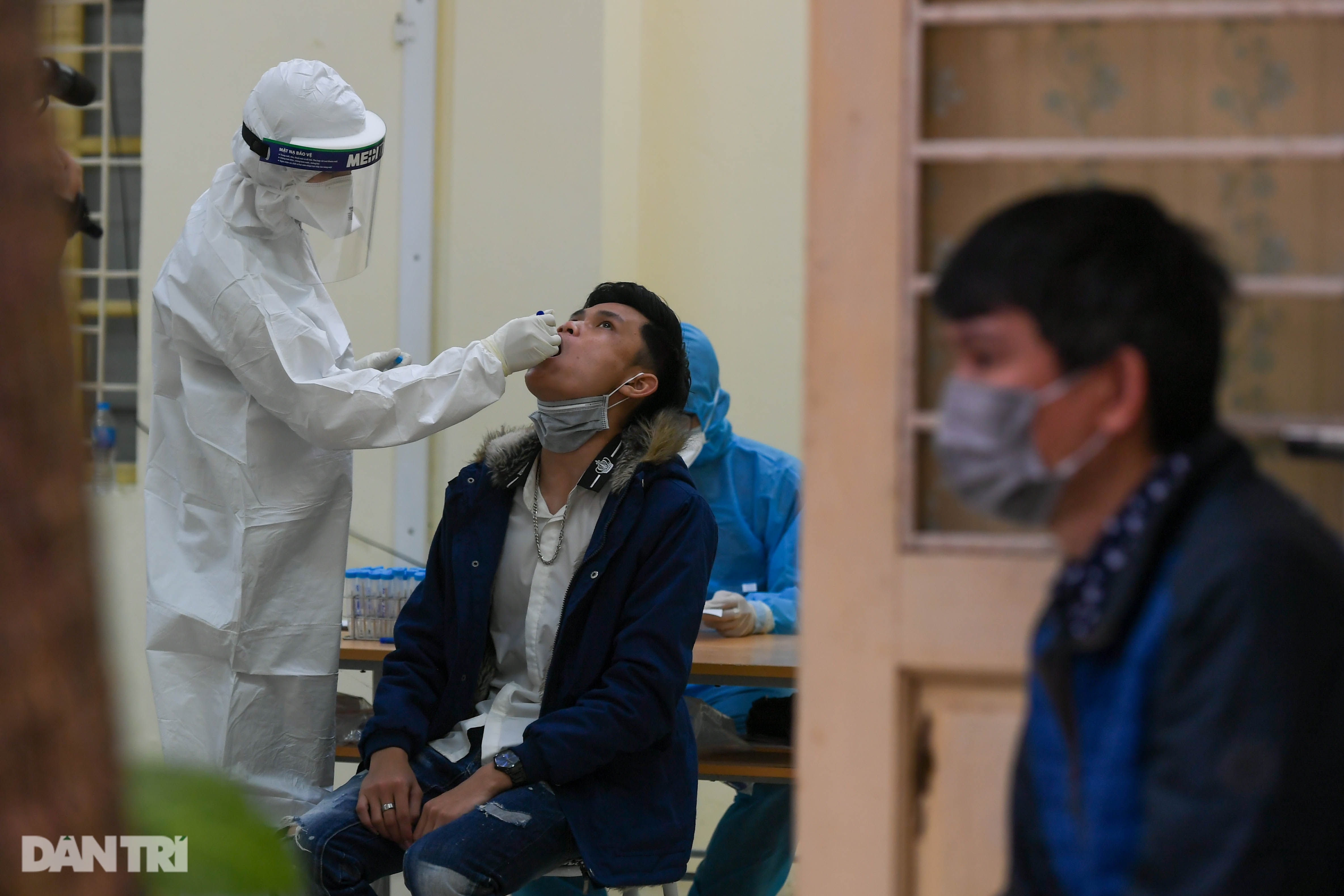Xét nghiệm Covid-19 cho hơn 4.500 thanh niên thủ đô trước ngày nhập ngũ - 9 Xét nghiệm Covid-19 cho hơn 4.500 thanh niên thủ đô trước ngày nhập ngũ - 9