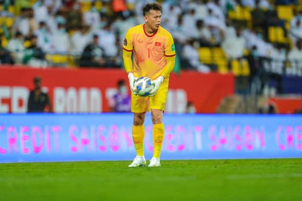 Tấn Trường lọt top 4 thủ môn hay nhất vòng loại World Cup - 2