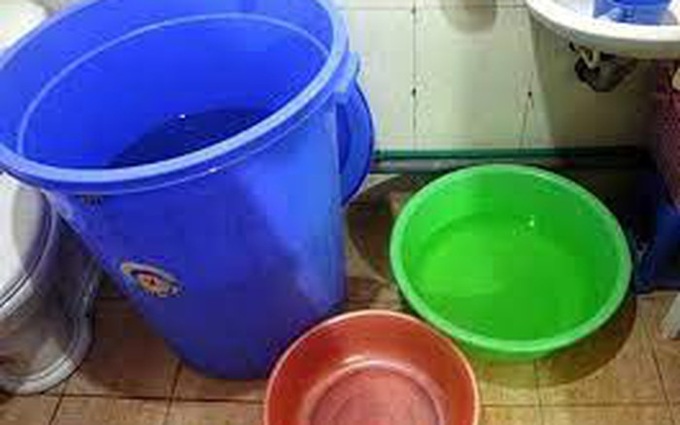 Bác sĩ cảnh báo tai nạn đuối nước ở trẻ nhỏ có thể xảy ra tại hồ bơi, ao hồ và ngay cả trong nhà với các vật dụng như xô, chậu.