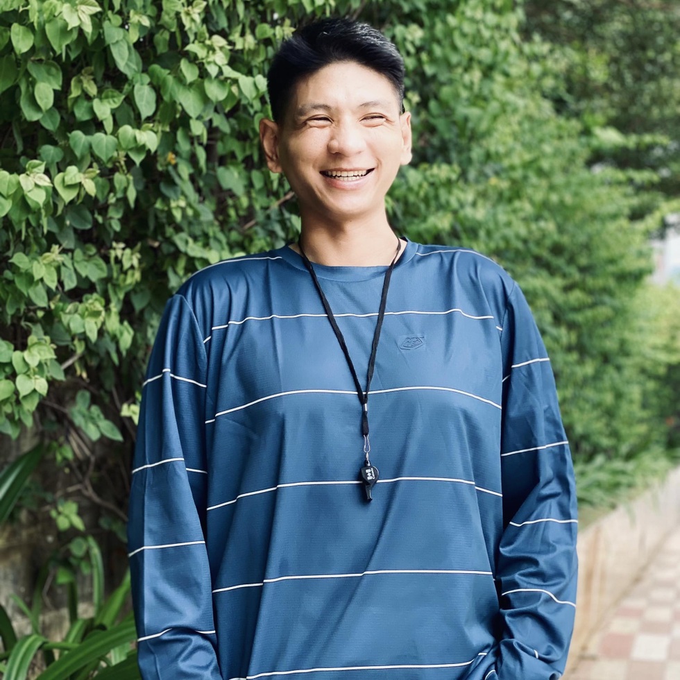 Cuộc sống dở khóc, dở cười của chàng khổng lồ và cô vợ tí hon ở TPHCM - 1