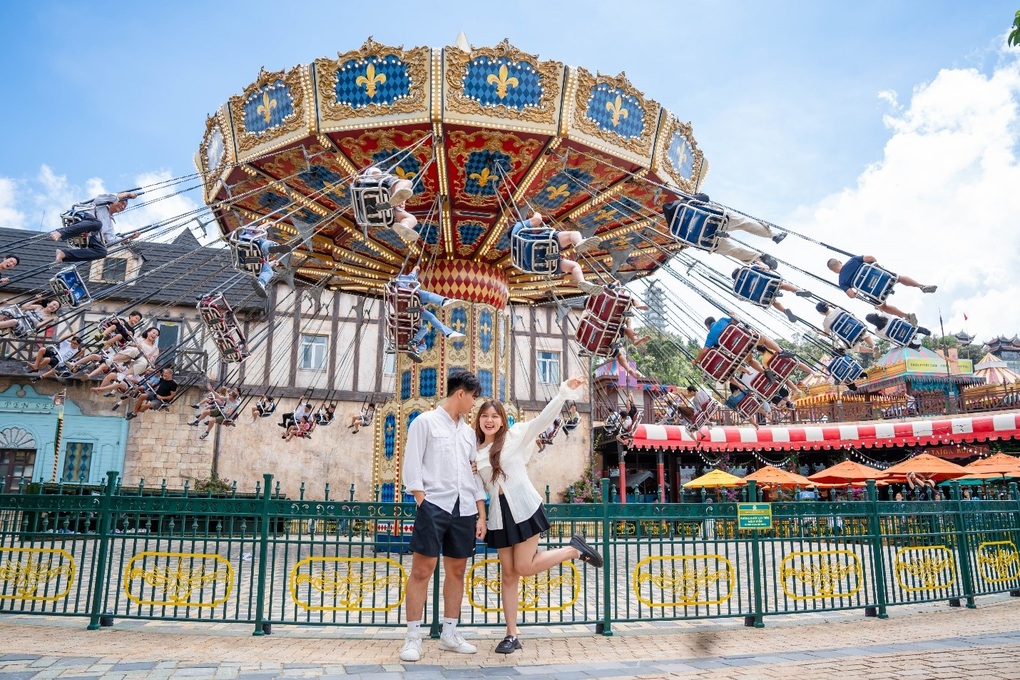 Gần 10.000 lượt học sinh giỏi đến Ba Na Hills vui chơi miễn phí - 4 Gần 10.000 lượt học sinh giỏi đến Ba Na Hills vui chơi miễn phí - 4