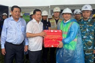 Ông Đinh Văn Nơi kiểm tra tiến độ dự án mở rộng sân bay Phú Quốc