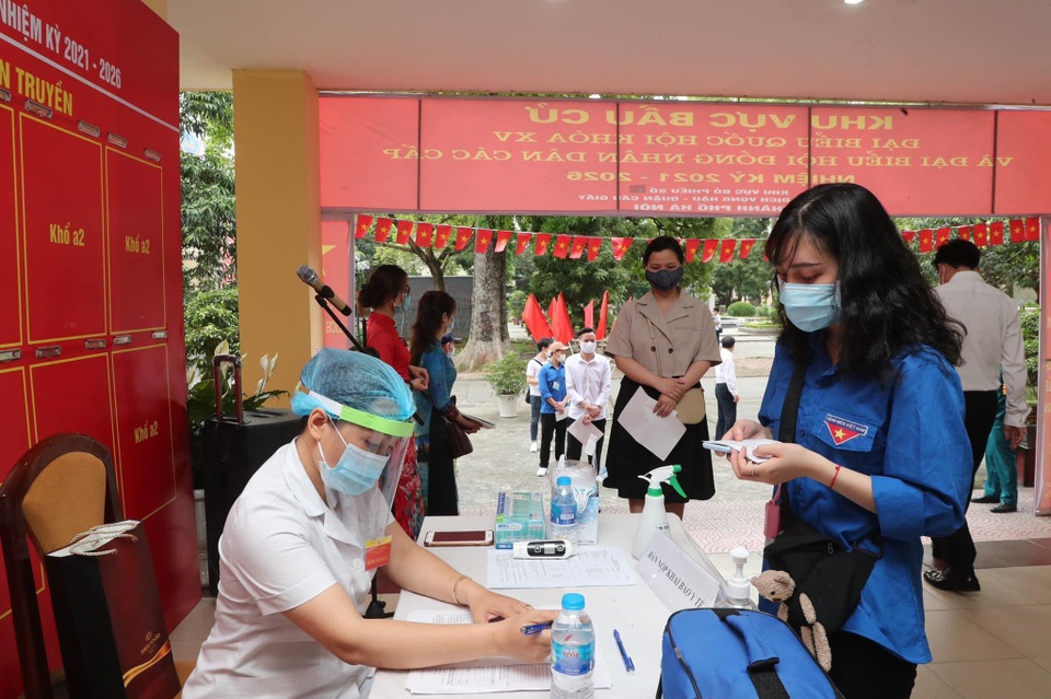 Sinh viên Báo chí chia sẻ niềm vui khi lần đầu đi bầu cử - 2 Sinh viên Báo chí chia sẻ niềm vui khi lần đầu đi bầu cử - 2