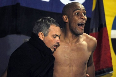 Mourinho muốn có một Maicon: Mò kim đáy bể!
