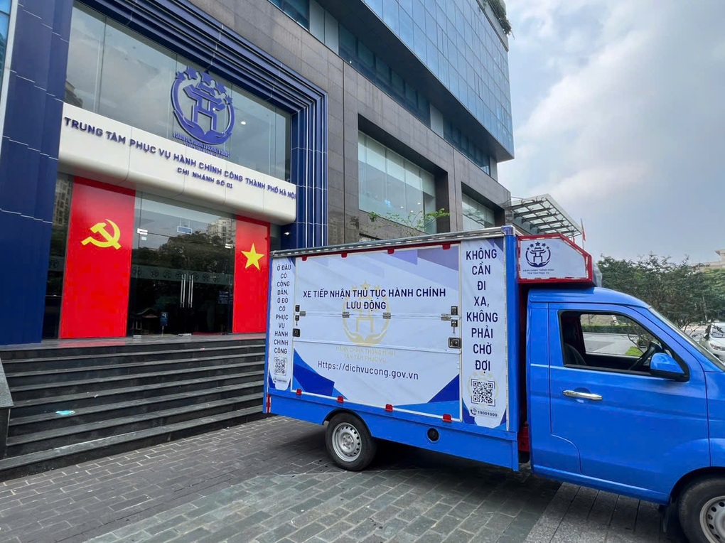 Hà Nội đưa xe hành chính về tận khu dân cư phục vụ người dân - 1 Hà Nội đưa xe hành chính về tận khu dân cư phục vụ người dân - 1