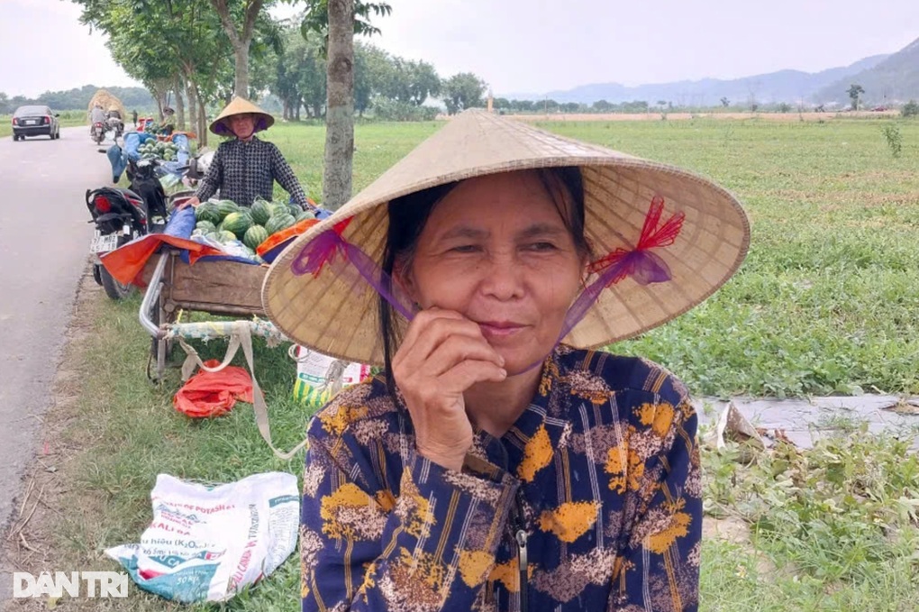 Chính quyền nhờ mạng xã hội giải cứu dưa cho nông dân - 2 Chính quyền nhờ mạng xã hội giải cứu dưa cho nông dân - 2