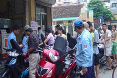 Bộ Thương mại: Không điều chỉnh giá xăng dầu theo tháng