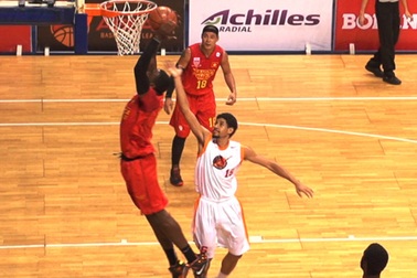 Vượt qua Indonesia Warriors, Sài Gòn Heat gần tiếp cận mục tiêu