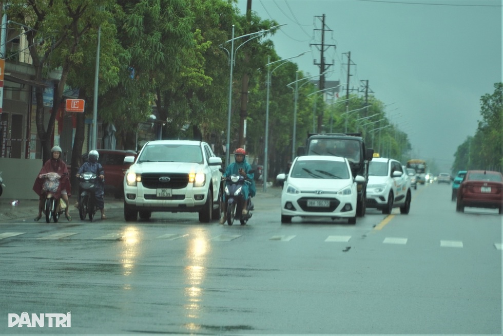 Miền Trung ứng phó bão Bualoi, sẵn sàng di dời hàng chục nghìn người - 4 Miền Trung ứng phó bão Bualoi, sẵn sàng di dời hàng chục nghìn người - 4