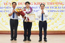 Hà Nội khen thưởng Á quân Đường lên đỉnh Olympia 2022