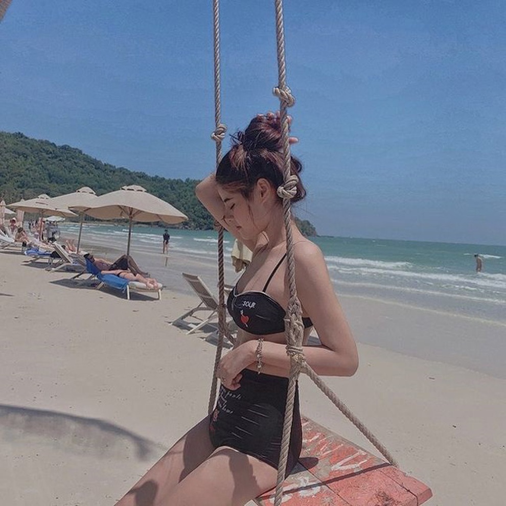 Cặp chị em sinh đôi nổi tiếng Sài thành, cô em xinh đẹp, gợi cảm đáng ngưỡng mộ - 7 Cặp chị em sinh đôi nổi tiếng Sài thành, cô em xinh đẹp, gợi cảm đáng ngưỡng mộ - 7