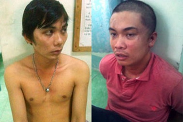 Mang 3 khẩu súng đi..."dạo phố"